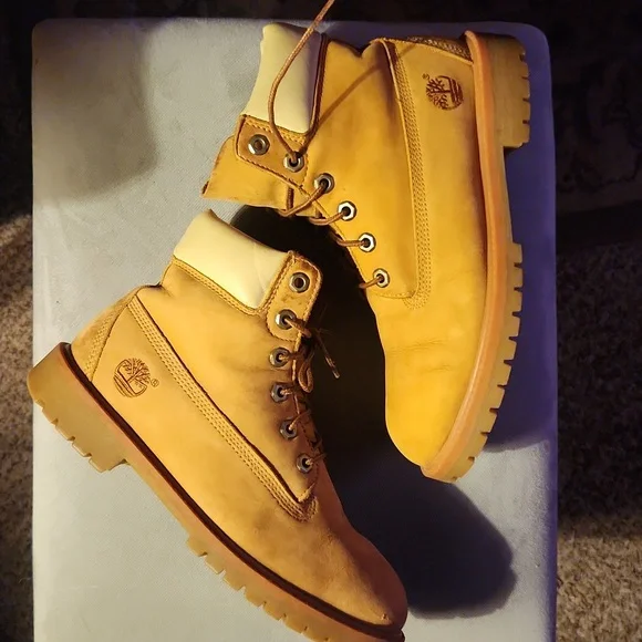 Timberlands - Picture 4 of 9